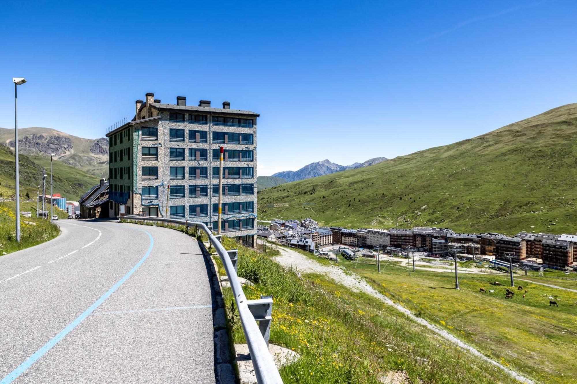 Increibles Vistas A Las Montanas En El Pas De La Casa - Parking - Wifi - Ski In Ski Out L By Bonesvacances Exterior foto