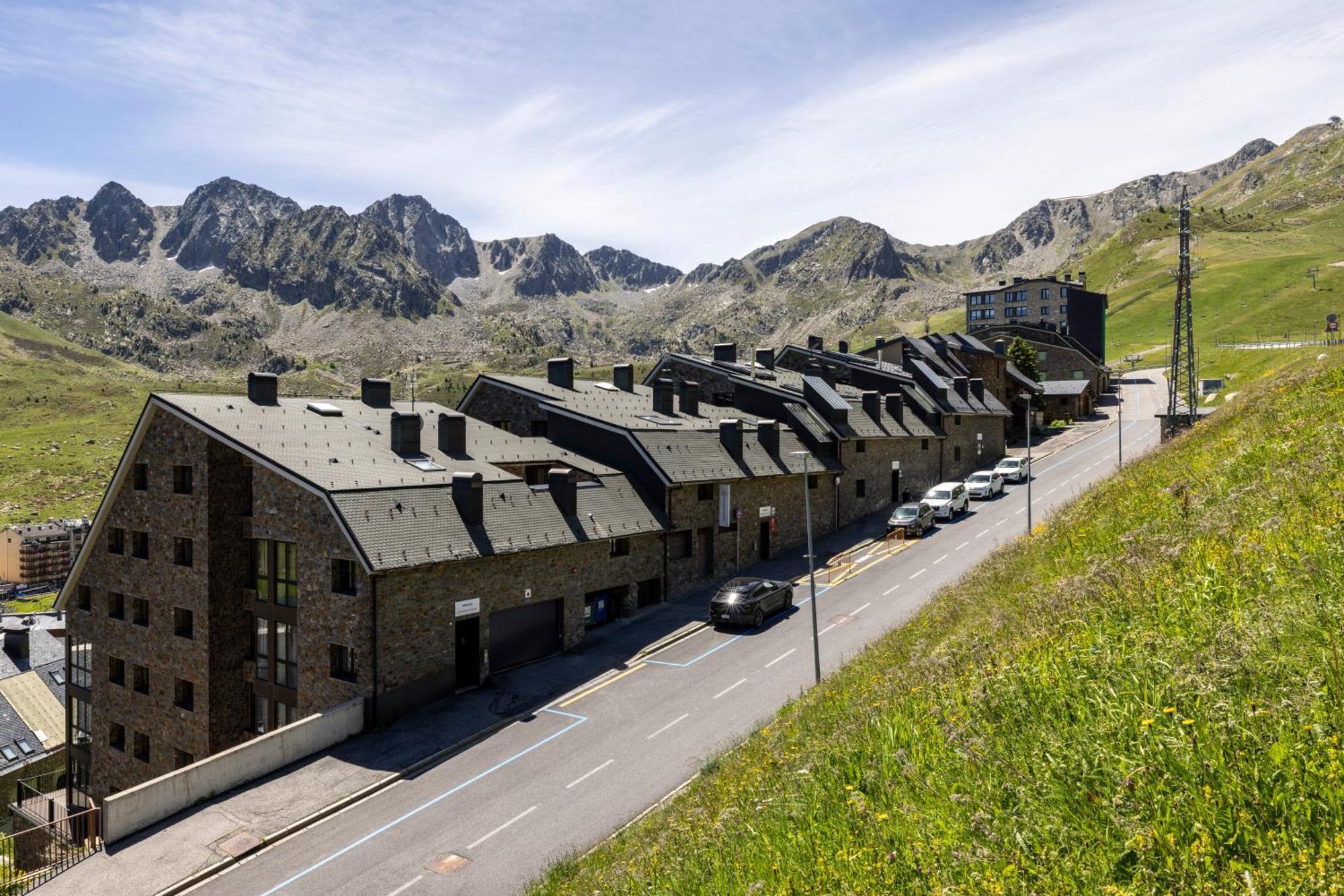 Increibles Vistas A Las Montanas En El Pas De La Casa - Parking - Wifi - Ski In Ski Out L By Bonesvacances Exterior foto